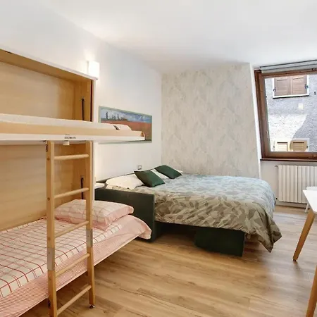 2 Apartment *